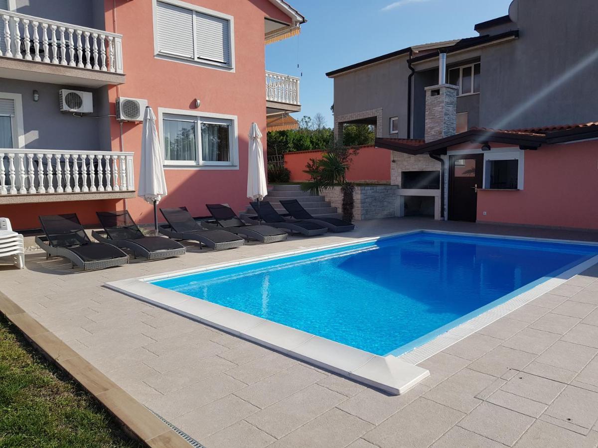 Ferienhaus Bucic Буйе Экстерьер фото